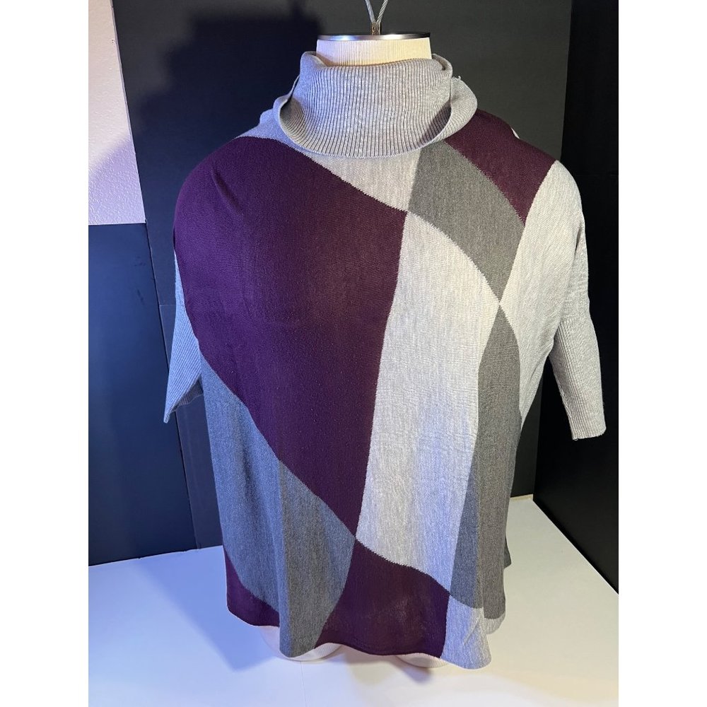 Women’s Calvin Klein Pullover Turtle Neck Short Sleeved Shirt Large/ Extra Large